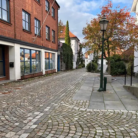 Modern Near The Fish Market And Old Town *